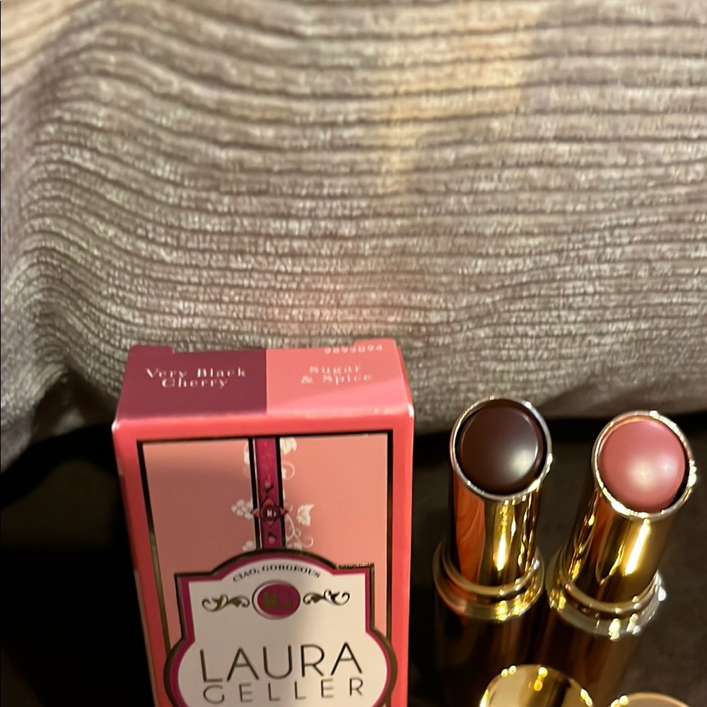 Laura Geller Pink Lip Balm & Gloss - Picture 3 of 5